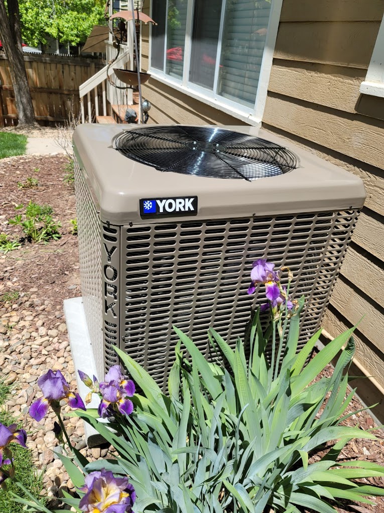 Evaporative cooler